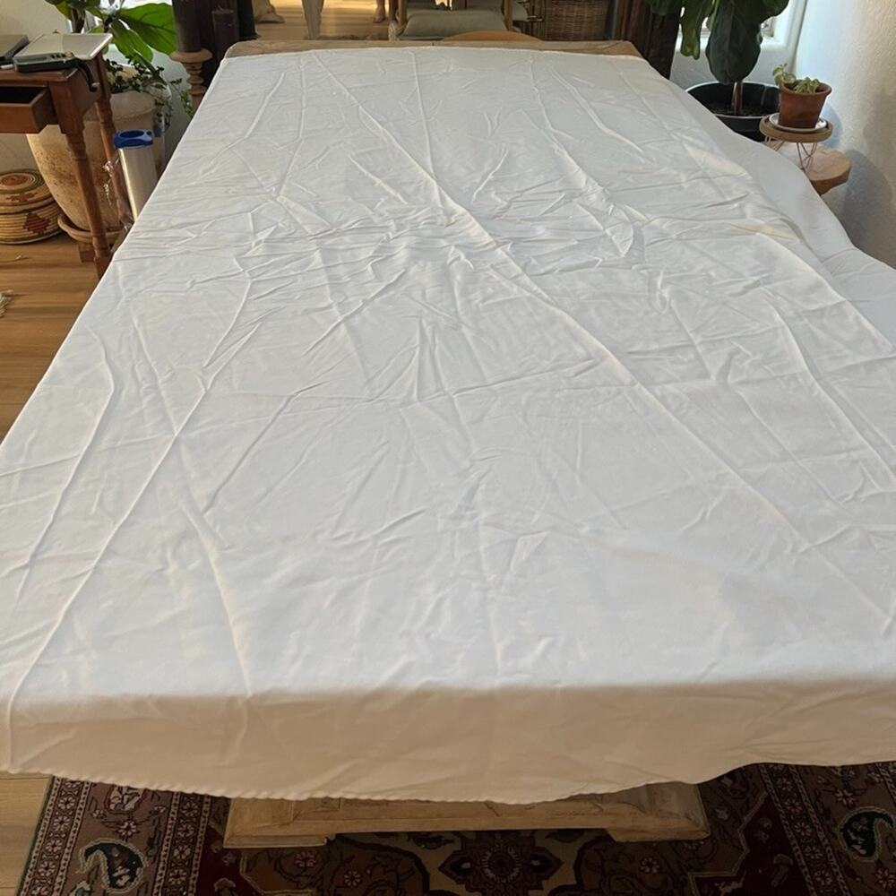Pottery Barn White Round Cotton Tablecloth 88” Contemporary